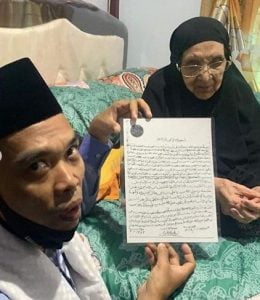 20201009081732 1 perempuan 104 tahun khatam alquran setiap 5 hari sekali 001 addina zulfa fa039izah e1638940156399