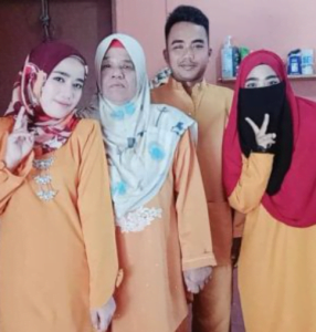 Anak IeIaki Tungg4l Yang Tak Pernah Pergi Sek0lah Diuji Bertimpa-Tlmpa, Kakak Kandungnya Terb4bit Dalam Kemal4ngan, Ibunya Disahkah Menghidapi Penyakit k4nser, Rumah Ditenggelami Air Banjir Dan Dah 3 Bulan Tak Ada Pendapatan 16 t5