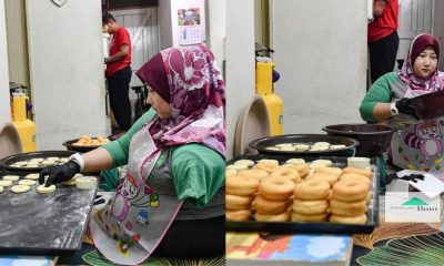 wanita kudung berniaga