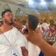 Video menunjukkan jemaah OKU penglihatan berdoa di Kaabah dalam perjalanan umrah , ramai yang sebak tengok 11 jemaah OKU